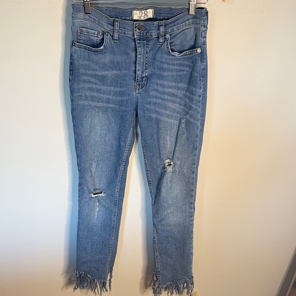 We The Free Denim - We The Free Distressed Hem Cropped Jeans 28